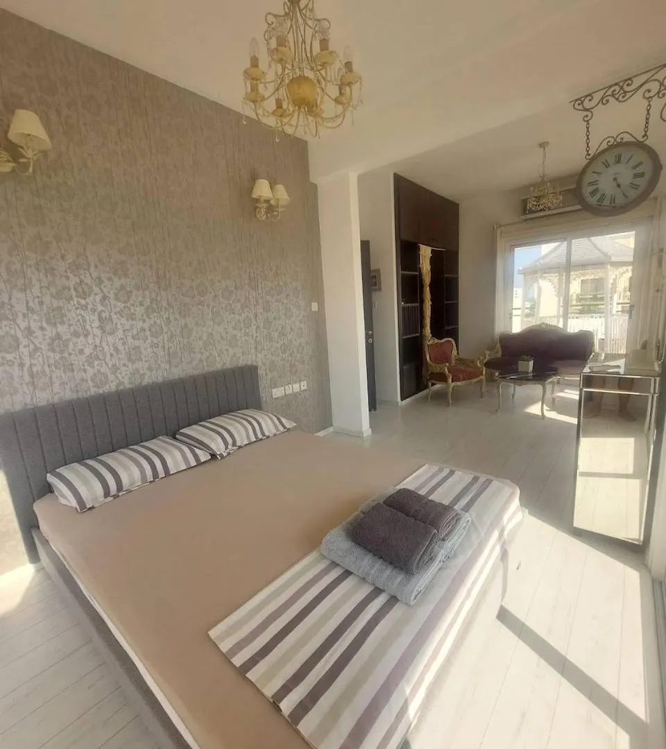 Central 1 Bedroom Lux Apartment Larnaca